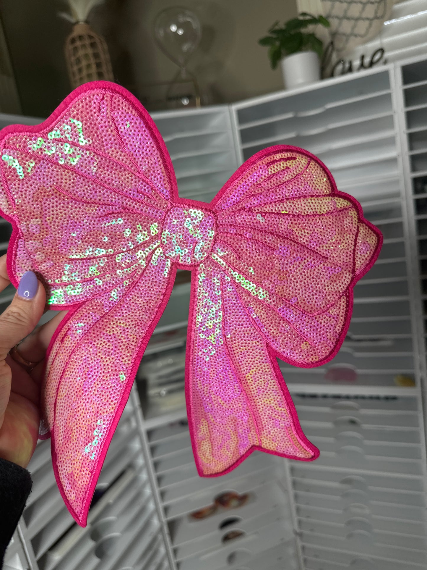 Pink sequins bow patch